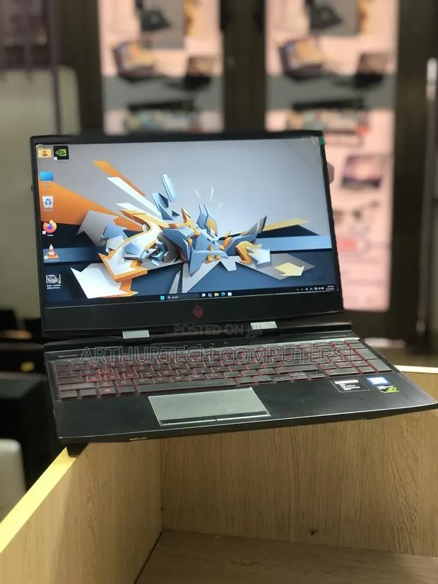 Laptop HP Omen 15 16GB Intel Core i5 HDD+SSD 1T · Photo 1