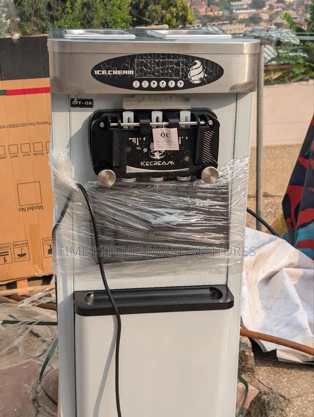 Commercial Icecream Machine · Photo 1