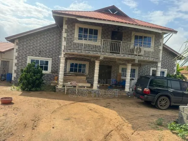 5bdrm Duplex in Ablekuma, Pentecost for sale · Photo 1