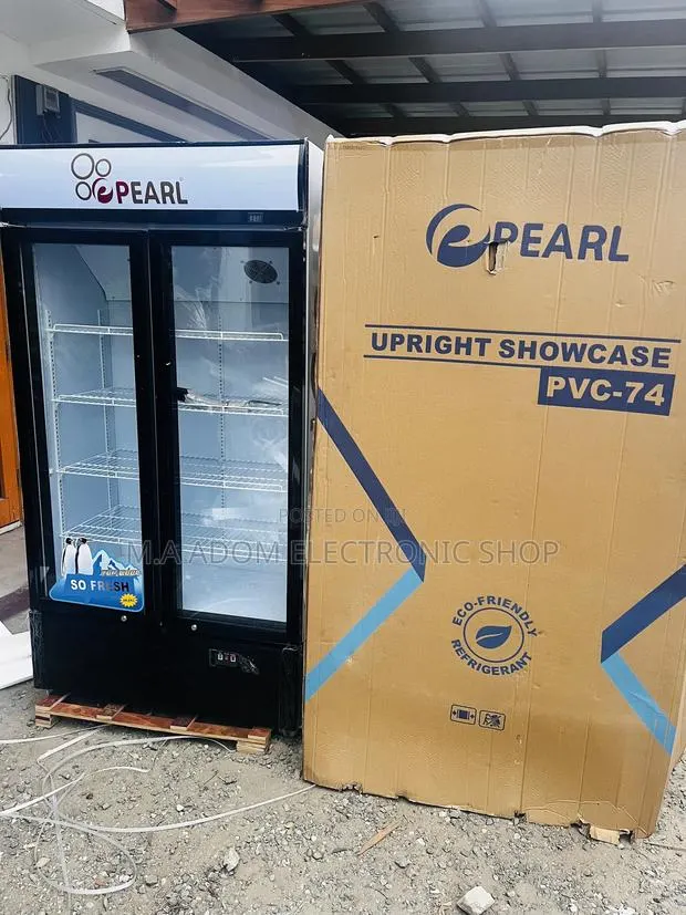 Pearl PVC-74 600 Litres Display Fridge · Photo 1