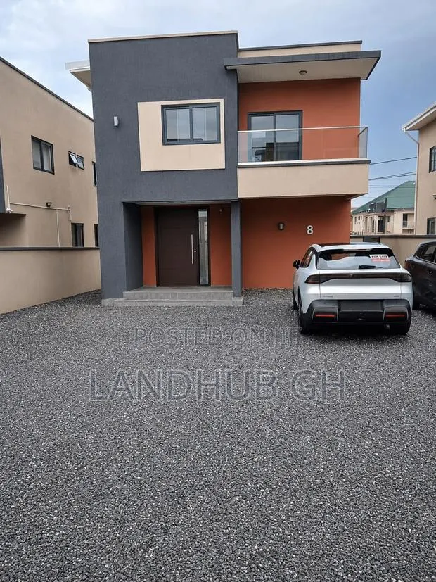 4bdrm House in Owusu Ansah for sale · Photo 1