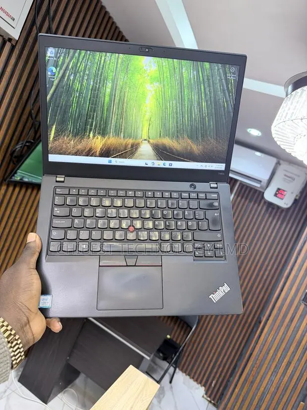Laptop Lenovo ThinkPad T480s 8GB Intel Core i5 SSD 256GB · Photo 1