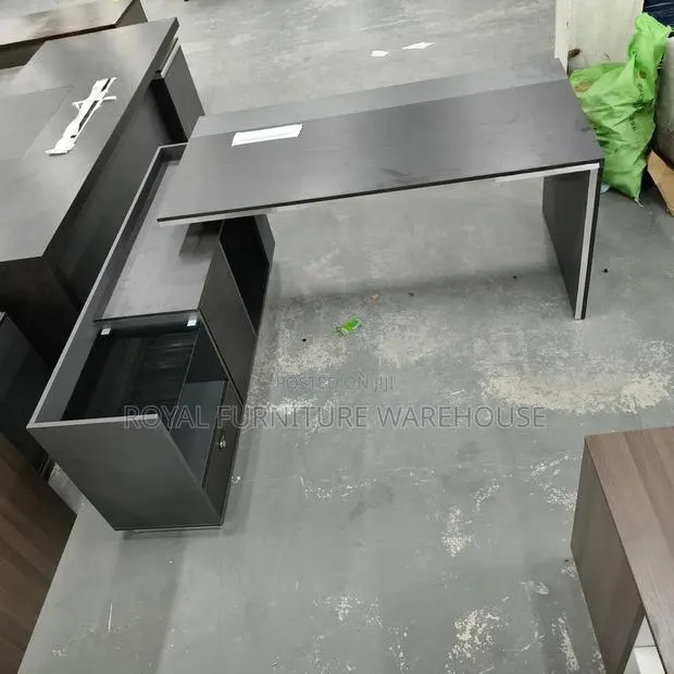 L-Shaped or Corner Executive Desk.(Executive Office Desk BGZ-Df9354 ) · Photo 1