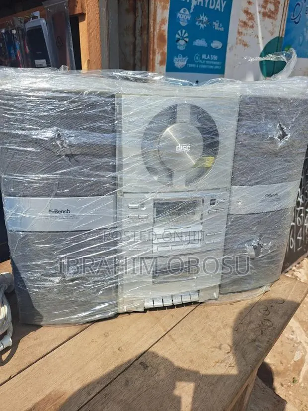 Cd,Radio, Aux, Tape Set · Photo 1