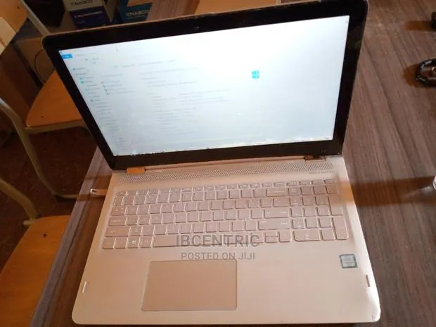 Laptop HP Envy 17 12GB Intel Core I5 SSD 1T · Photo 1