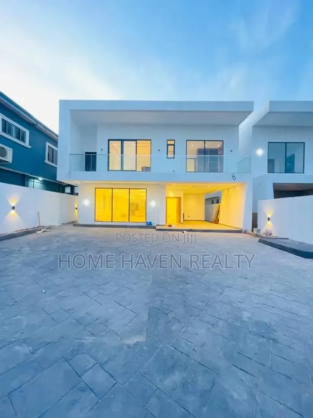 4bdrm House in School Junction, Ashaley Botwe for sale · Photo 1