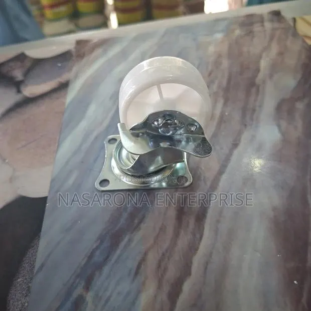 Movable Castors, Swivel Plate, Rolling Tryes (4pcs) · Photo 1