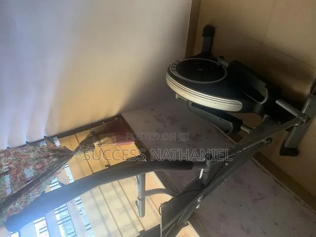 Crosstrainer 9.8x · Photo 1