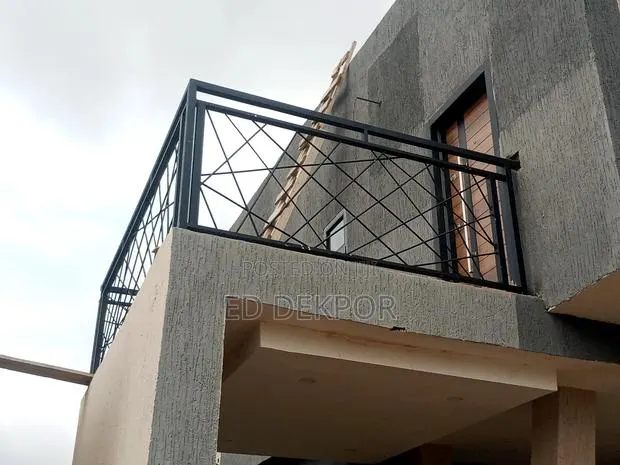 Balcony Metal · Photo 1
