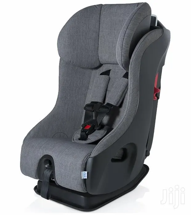 Clek Fllo Convertible Car Seat · Photo 1