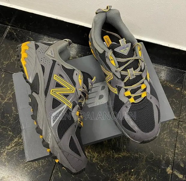 New Balance Sneakers · Photo 1