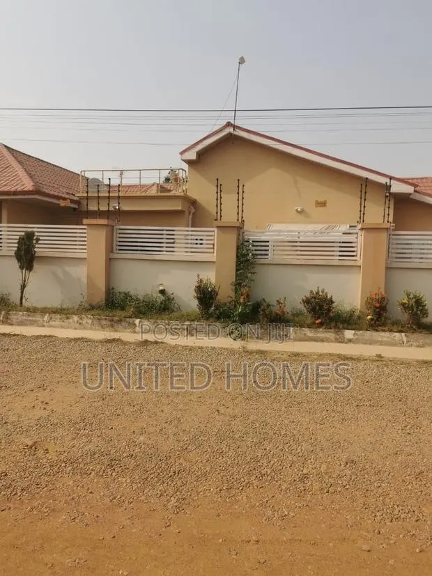 5bdrm House in Spintex for rent · Photo 1