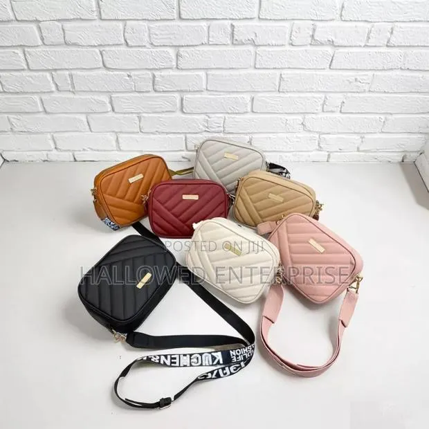 New Classic Pu Croos Body Bag · Photo 1