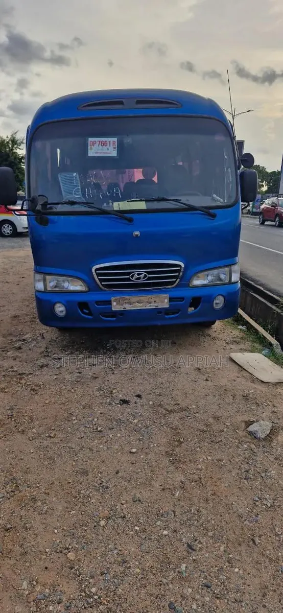 Hyundai County 2015 Blue · Photo 1