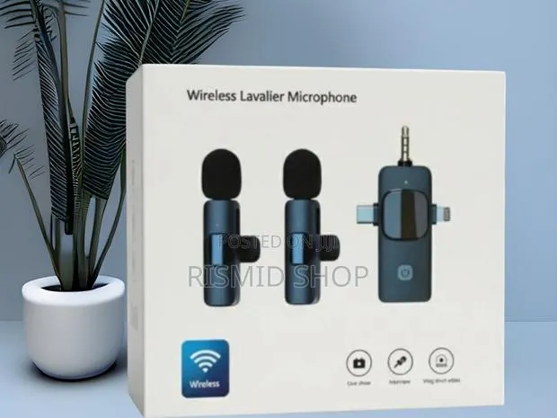 3-in-1 Premium Dual Wireless Lavalier Microphone System · Photo 1