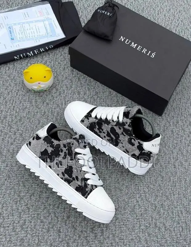 Numeriś Atelier (Numbers Sneakers) · Photo 1