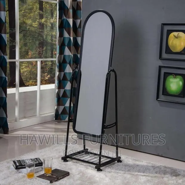 Arch Shape Mirror · Photo 1