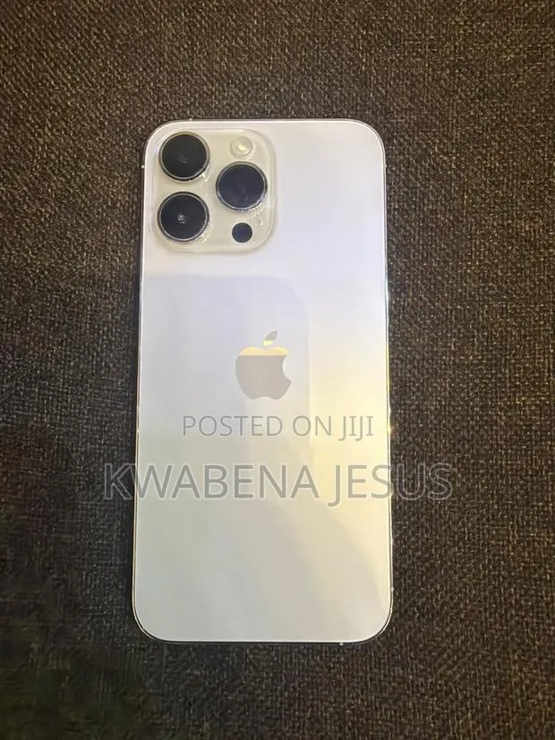 Apple iPhone 14 Pro Max 128 GB Silver · Photo 1