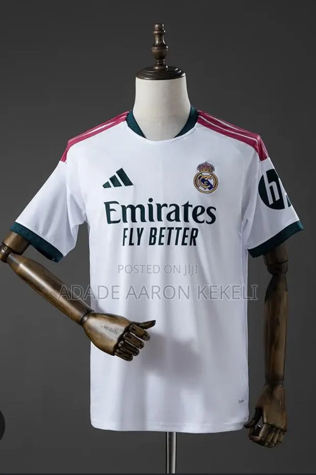 Real Madrid Jersey (Authentic) · Photo 1