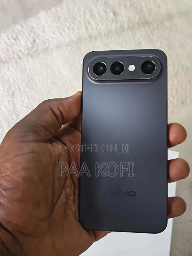 New Vivo S50 Pro mini 512 GB Black · Photo 1