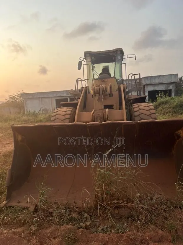 Wheel Loader or Payloader. It Going for a Cool Price · Photo 1