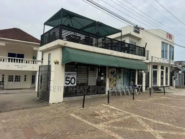 36 Rooms Hotel for Sale at East Legon · Photo 1