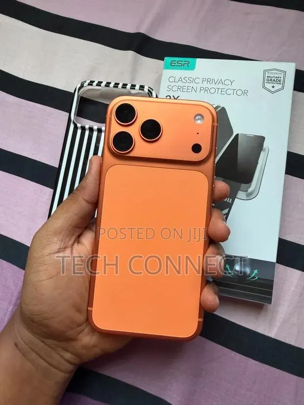 Apple iPhone 17 Pro Max 256 GB Orange · Photo 1