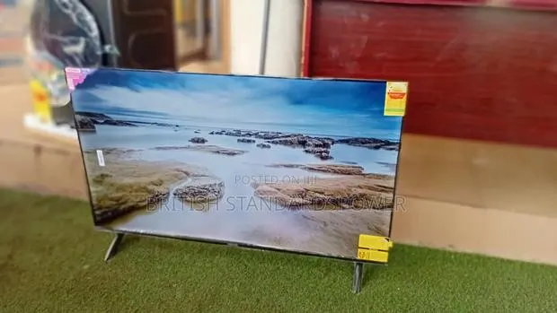 Clean 50" Dolphine Bay Smart Tv With Clear Display · Photo 1