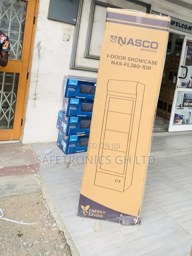 Newly Virtual Nasco NAS-FL360-1DR 298-Liter Single-Door Display · Photo 1