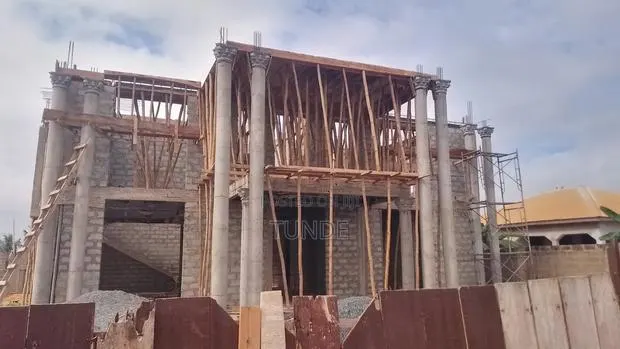 Wood Construction · Photo 1