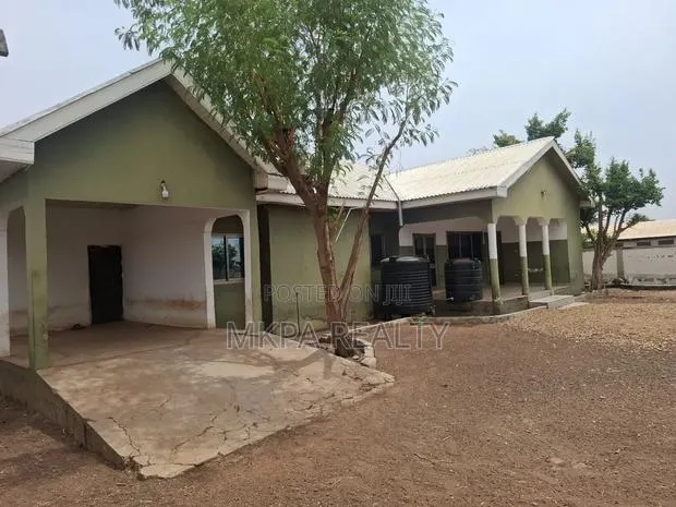 5bdrm House in Mkpa Realty, Tamale Municipal for sale · Photo 1