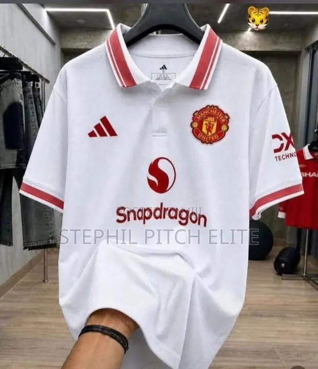 Manchester United Polo Jersey · Photo 1