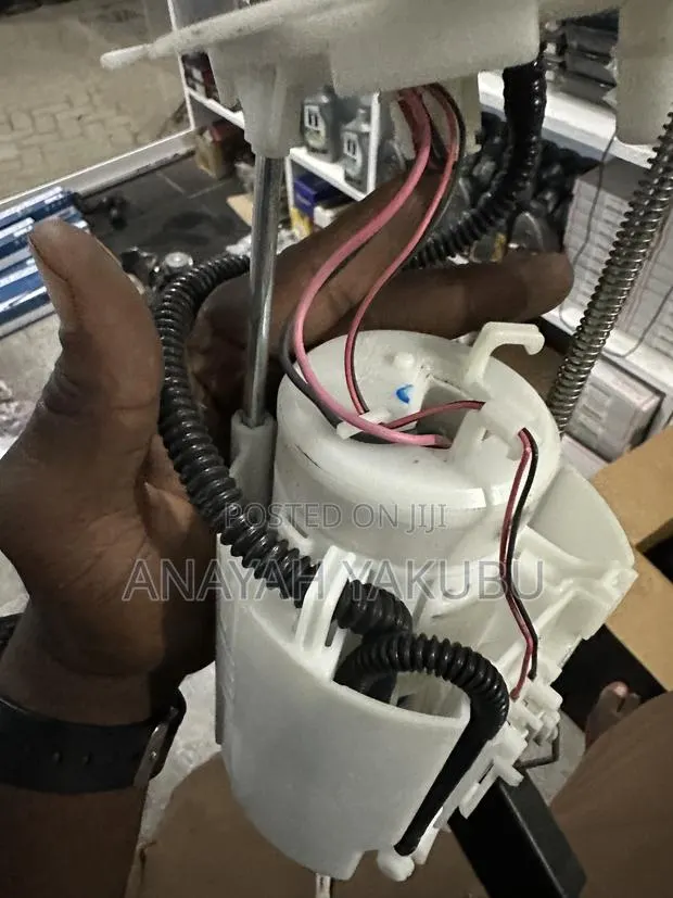2016-21 Honda Civic Fuel Pump Complete · Photo 1