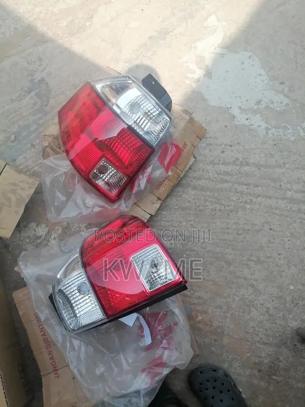 SUZUKI Apv 2012-2016 Back Light · Photo 1