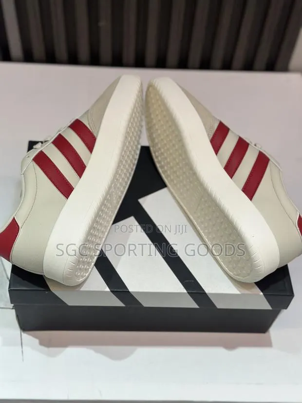 Adidas Lifestyle Court Barreda Shoe // Original Quality. · Photo 1