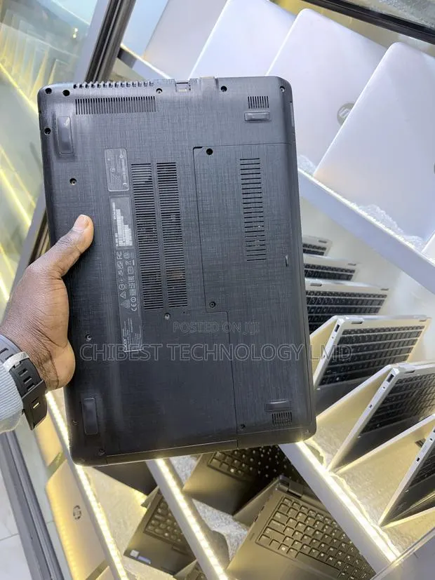 Laptop Acer Aspire F5-573G 16GB Intel Core i5 HDD 1T · Photo 1