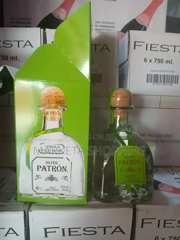 Silver Patron Tequila 700ml · Photo 1