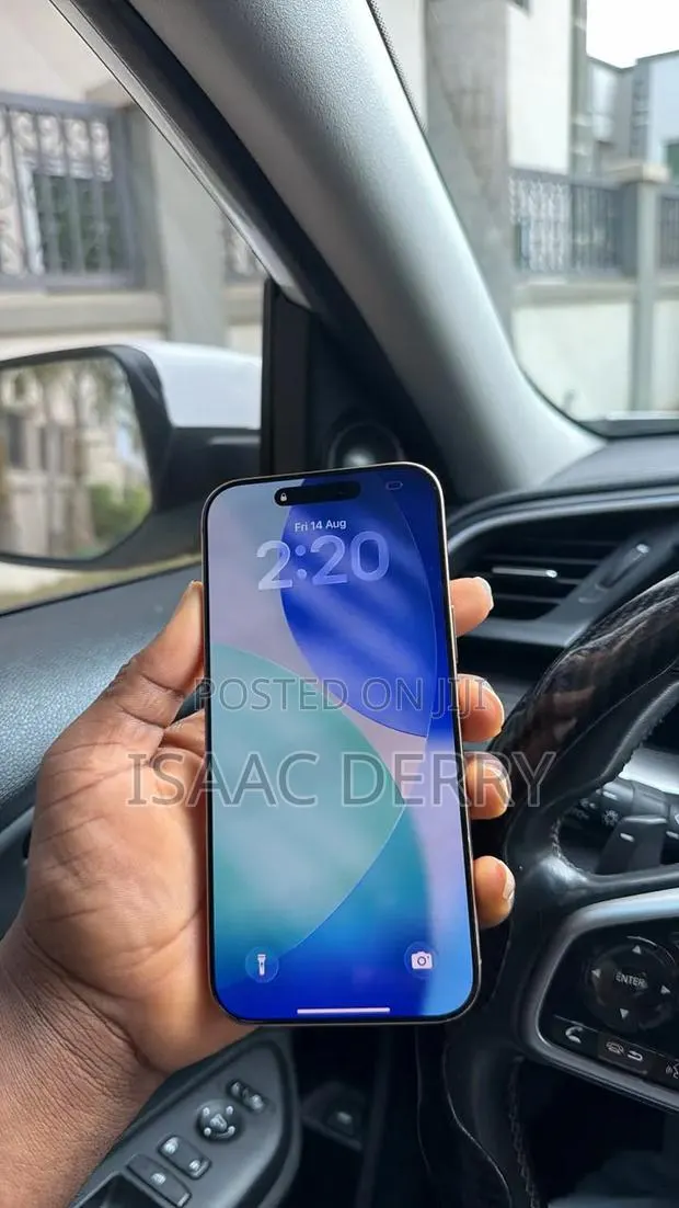 Apple iPhone 16 Pro 256 GB White · Photo 1