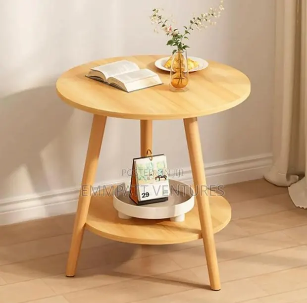 Executive Brown Round Coffee Table · Photo 1