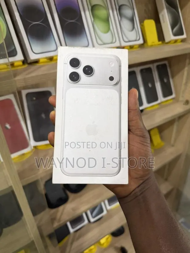 New Apple iPhone 17 Pro Max 256 GB Silver · Photo 1