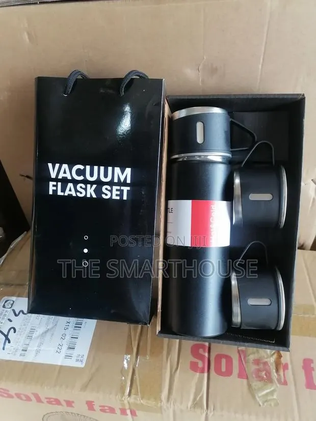 4 in 1 Vacuum Flask Set · Photo 1