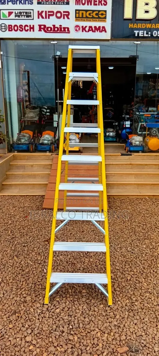 Fibreglass Household Ladder (2x9) · Photo 1
