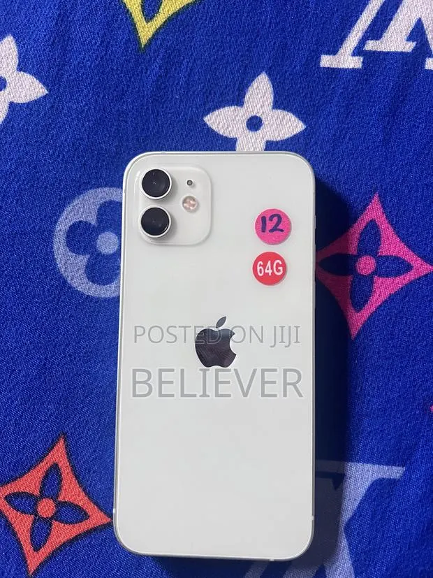 Apple iPhone 12 64 GB Purple · Photo 1