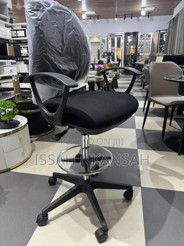Rotating Counter Chair · Photo 1