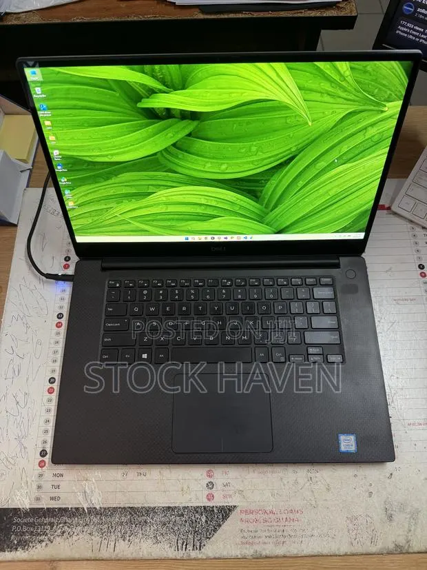 Laptop Dell XPS 15 7590 32GB Intel Core i9 SSD 1T · Photo 1