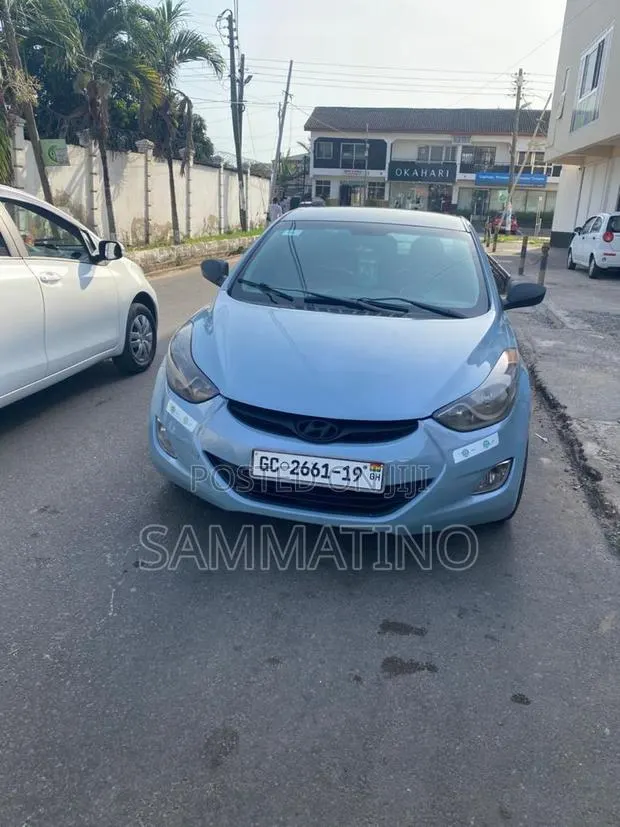 Hyundai Elantra 2013 · Photo 1