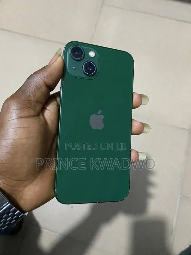 Apple iPhone 13 128 GB Green · Photo 1