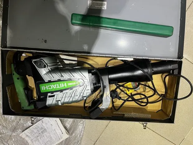 Hitachi H65SB2 Demolition Hammer · Photo 1