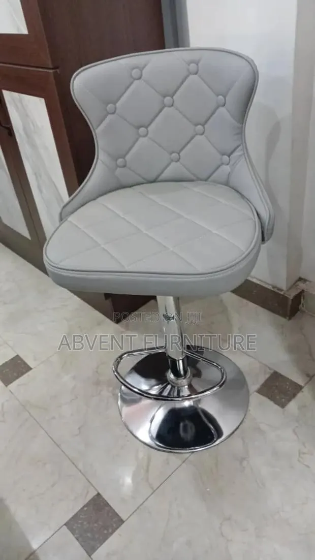Bar Stool Without Wheel · Photo 1