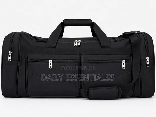 Durable Black Duffle Travel Bag · Photo 1